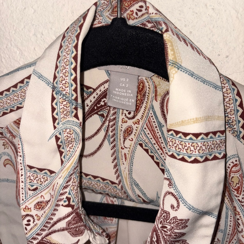 Women’s Paisley Print Blouse - Picture 3 of 3